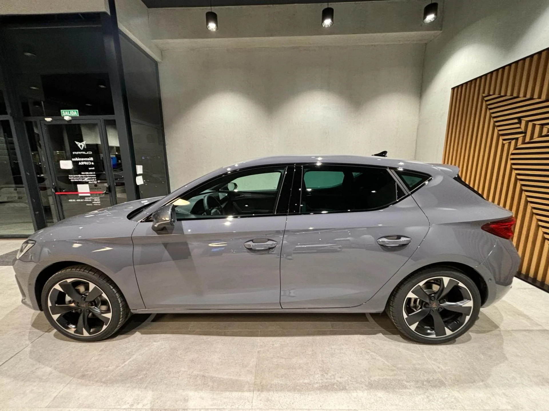 El León mild-hybrid es la puerta de entrada a Cupra