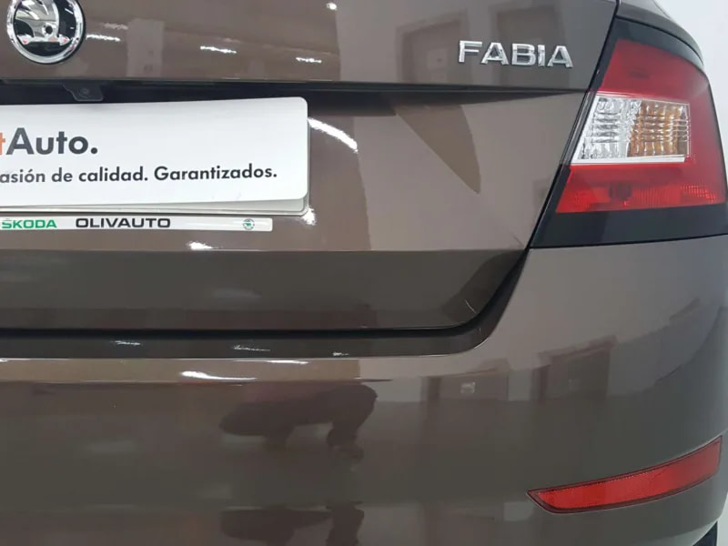 SKODA FABIA Gasolina 2019 de segunda mano