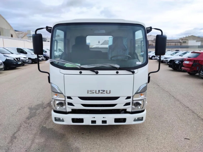 Isuzu TRUCKS Diesel nuevo entrega inmediata Jaén