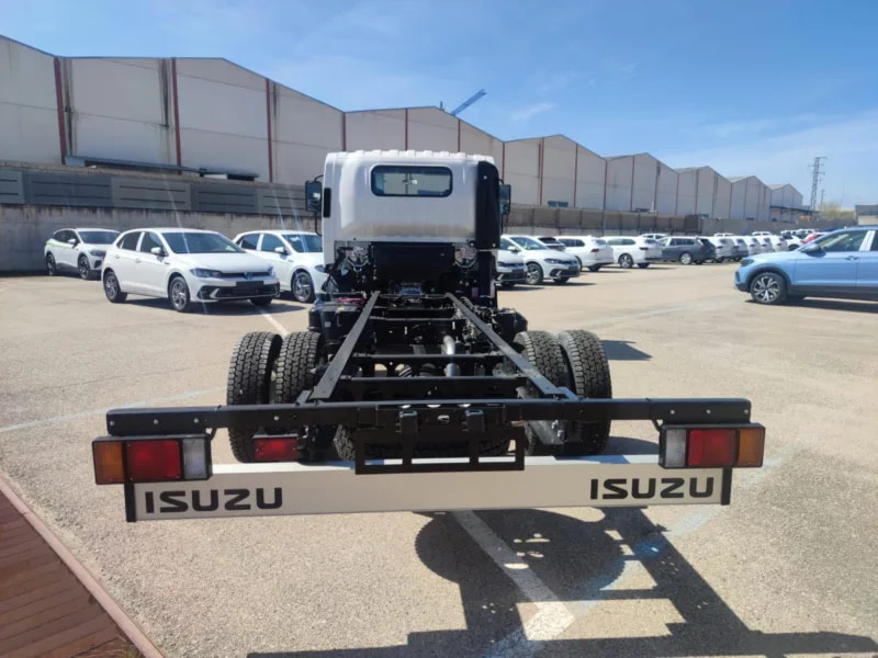 Isuzu TRUCKS Diesel nuevo entrega inmediata Jaén